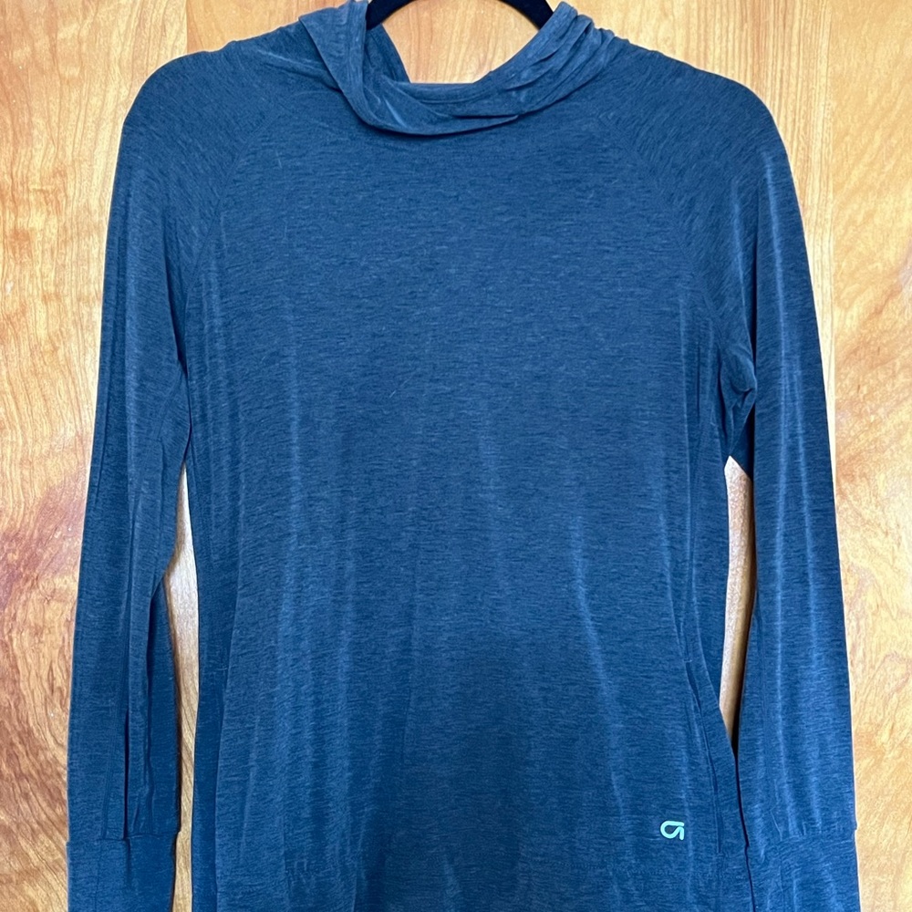 GapFit Breathe cowl neck hooded grey shirt. Never worn!